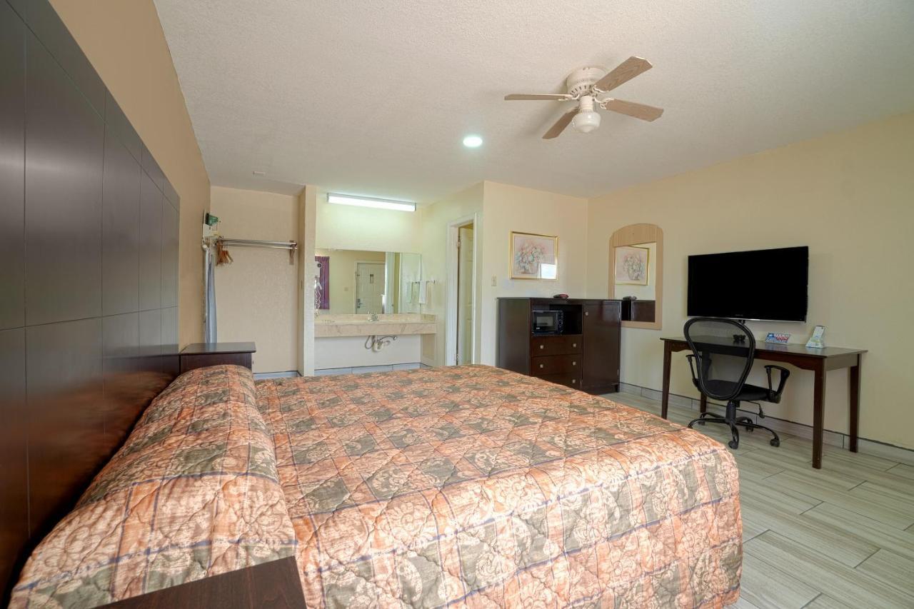 Texas Inn San Benito Near Harlingen 외부 사진