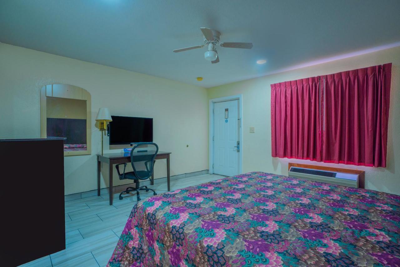 Texas Inn San Benito Near Harlingen 외부 사진